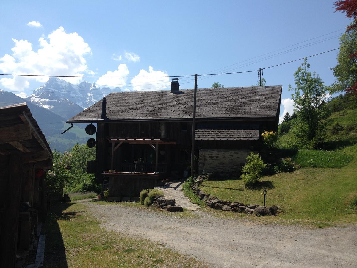 Chalet Ingas Bed & Breakfast Troistorrents Exterior photo